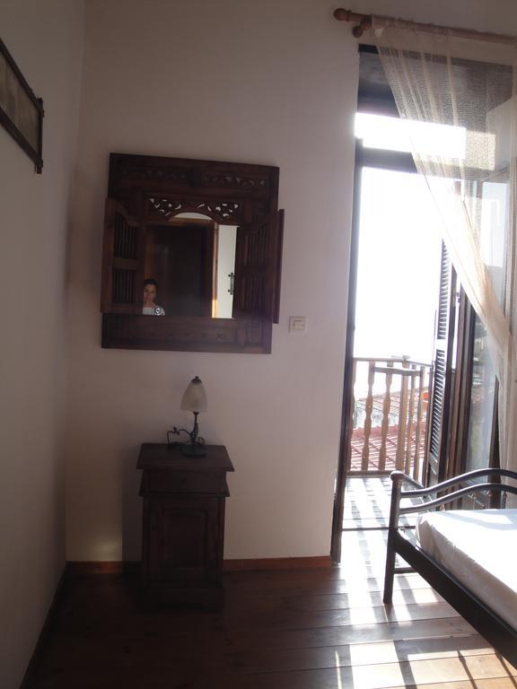 Villa Chrysodimi Chalki Town Chambre photo