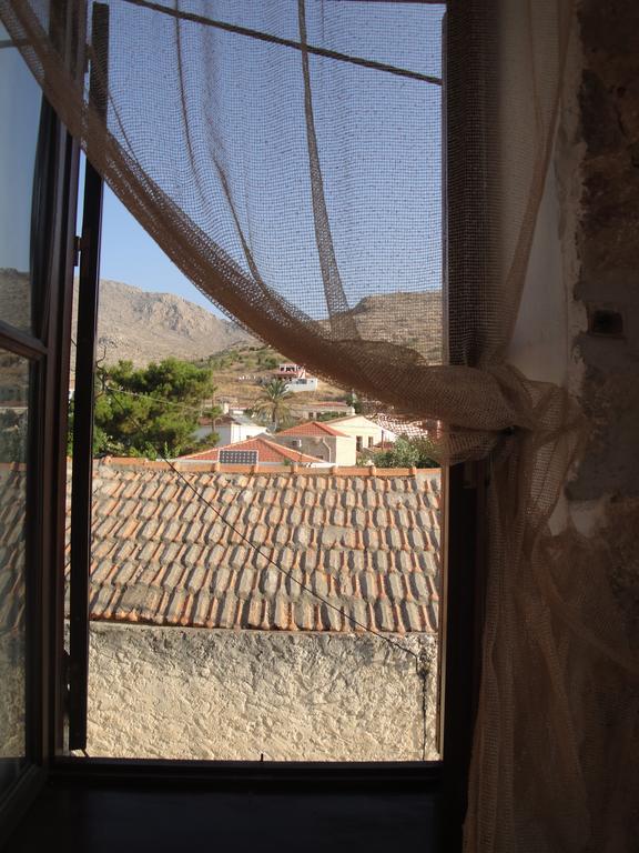 Villa Chrysodimi Chalki Town Chambre photo