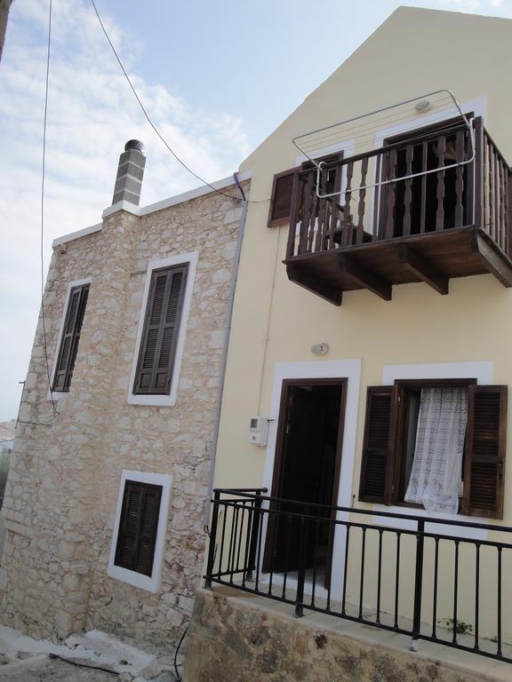 Villa Chrysodimi Chalki Town Chambre photo