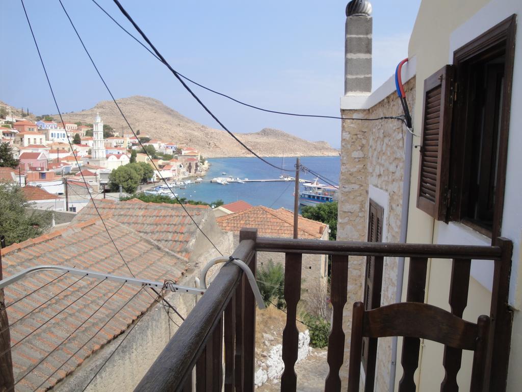 Villa Chrysodimi Chalki Town Chambre photo