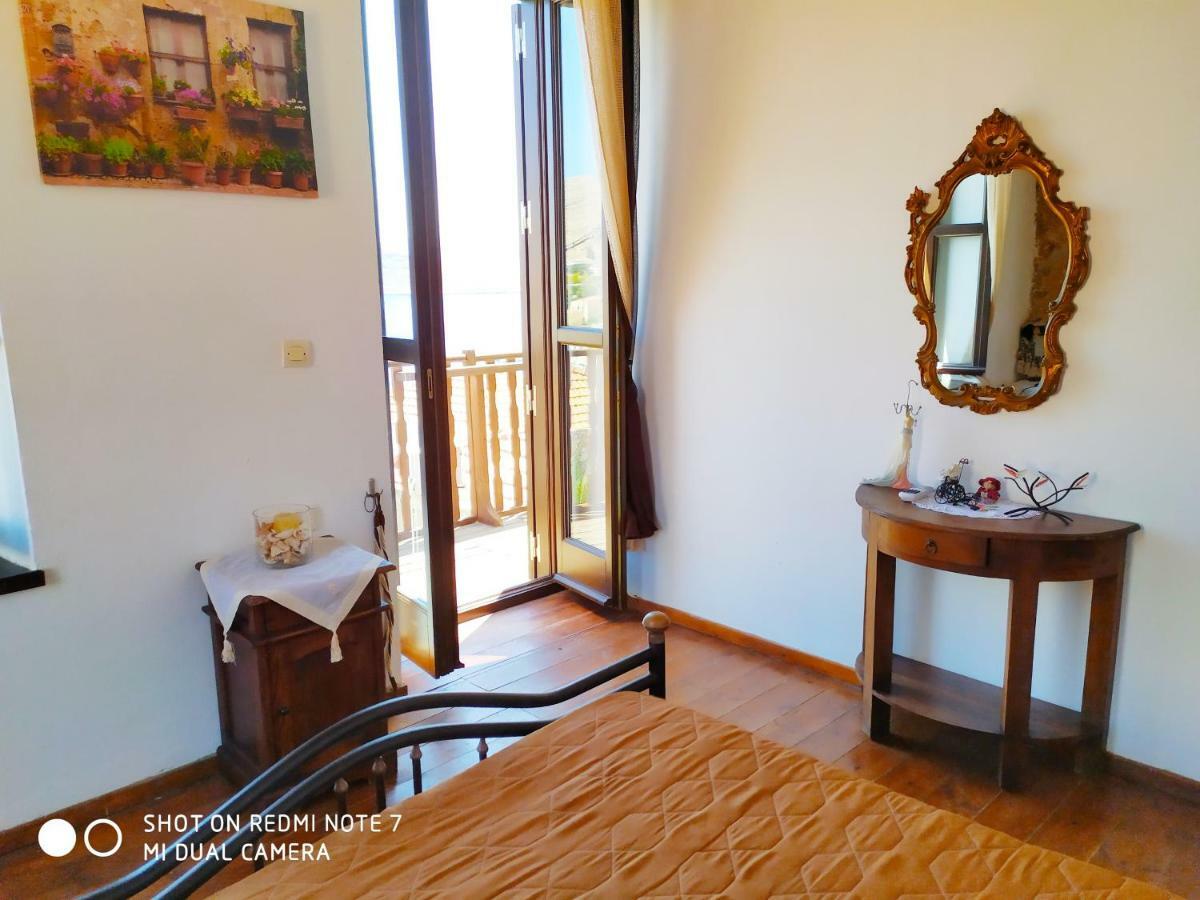 Villa Chrysodimi Chalki Town Extérieur photo